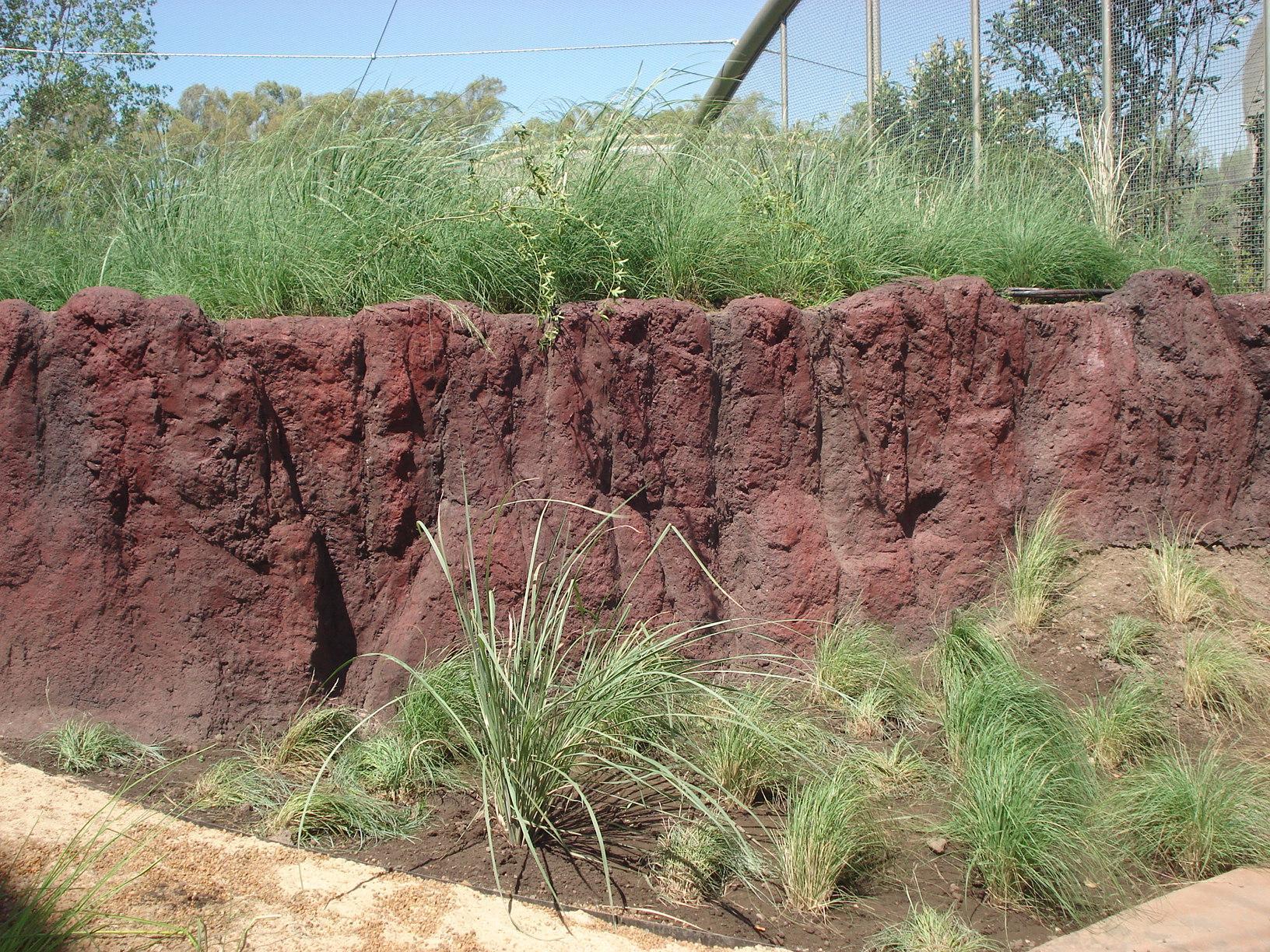 Realización de muro rocoso.
