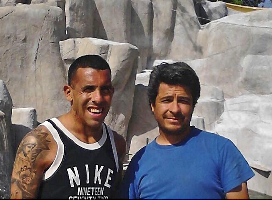 Carlos Tevez y Antonio Salazar.