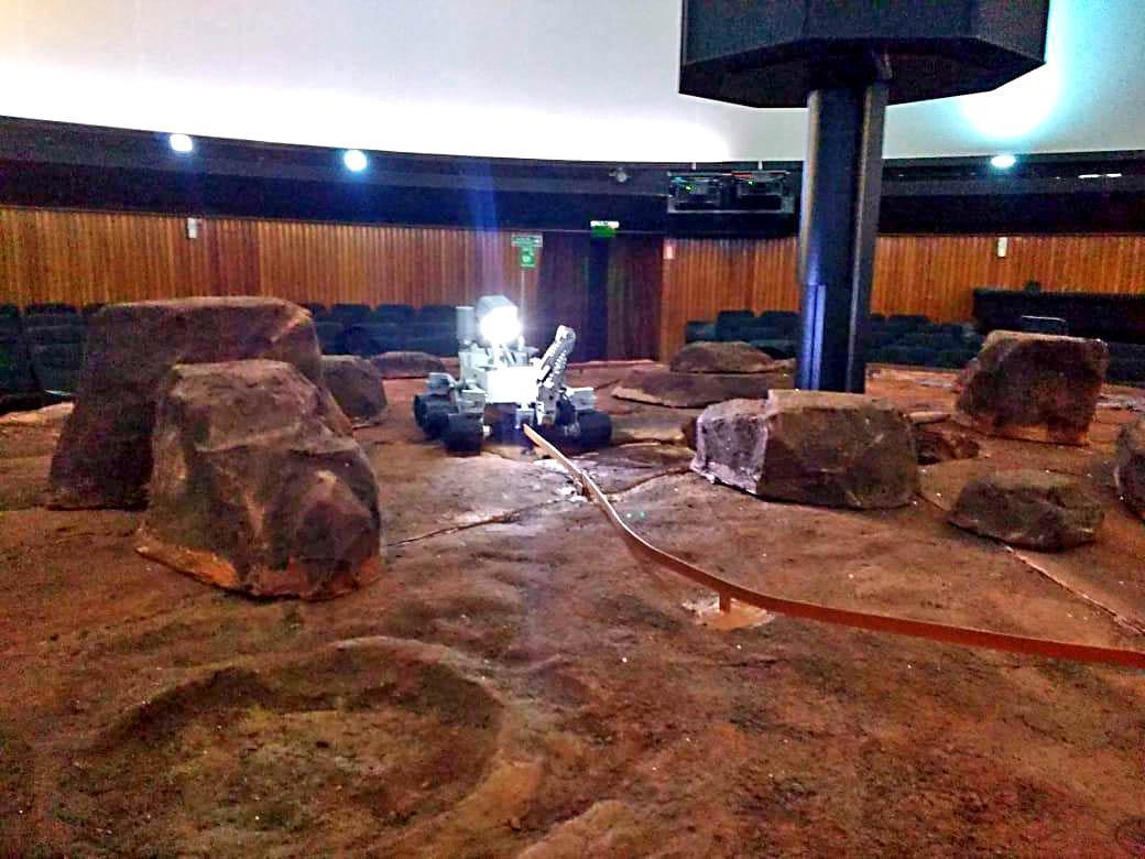 Realización escenografía de Marte para Curiosity