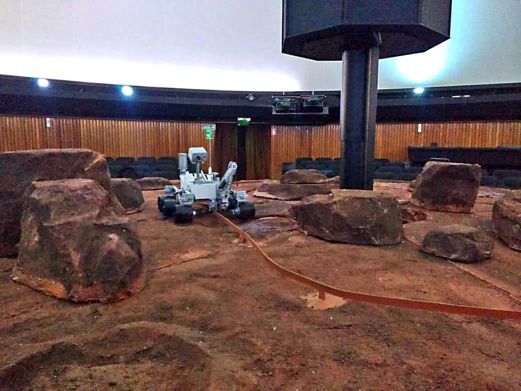 Realización escenografía de Marte para Curiosity