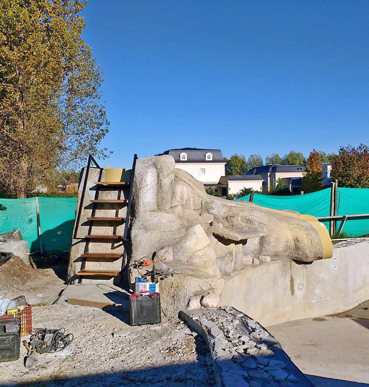 Realización de cascada y rocas.