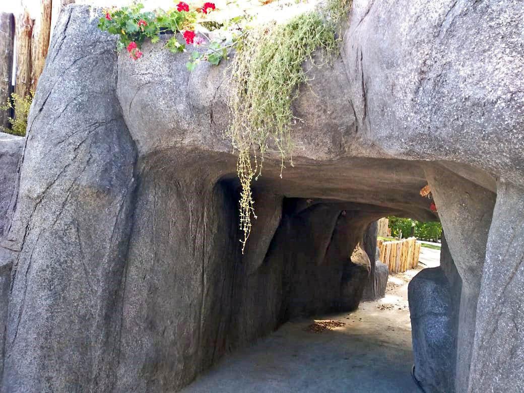 Realización de rocas y textura.