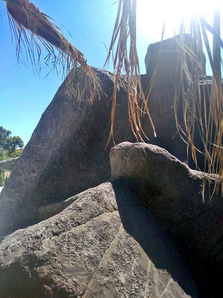 Realización de la cascada, rocas y textura.