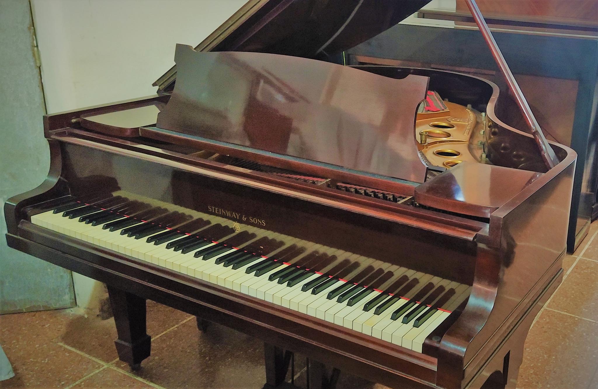 Piano de cola Steinway