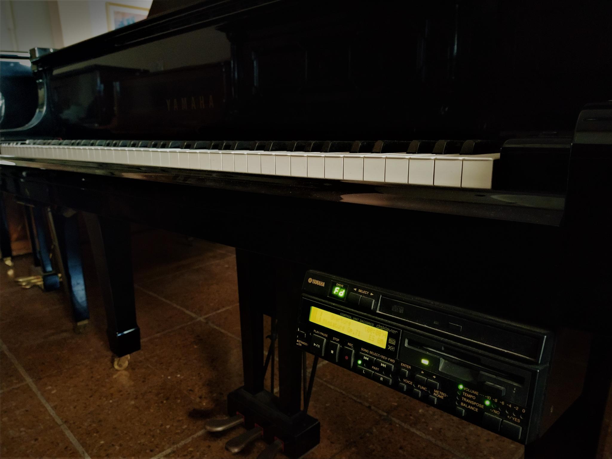 Piano Yamaha de cola