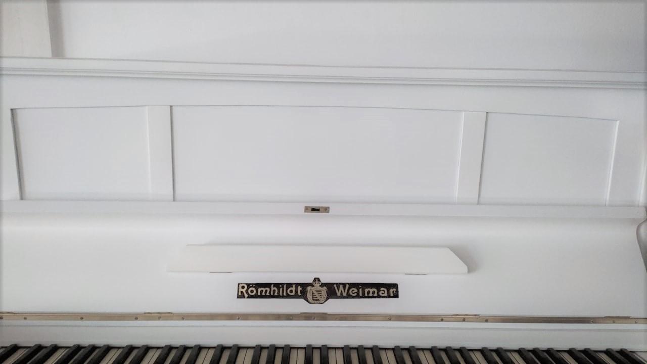Piano Karl Schultz Amadeus Pianos