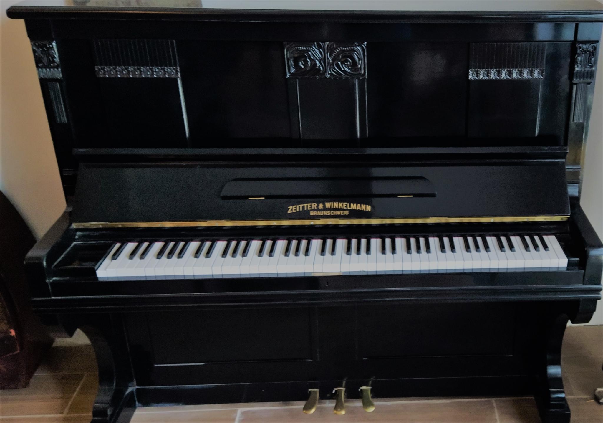 Piano vertical Geissler 1