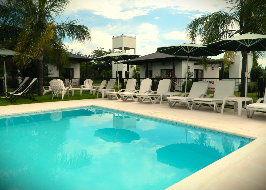 3-Piscina-cabaas-elorigen.webp