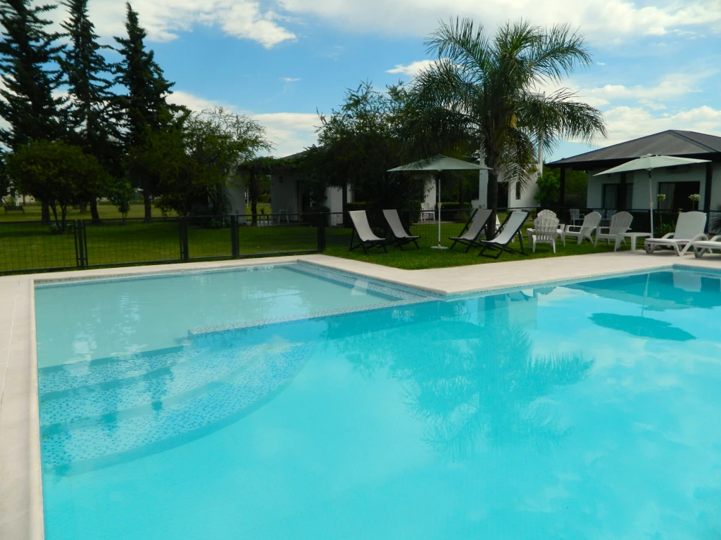 8-Piscina-cabaas-elorigen.webp