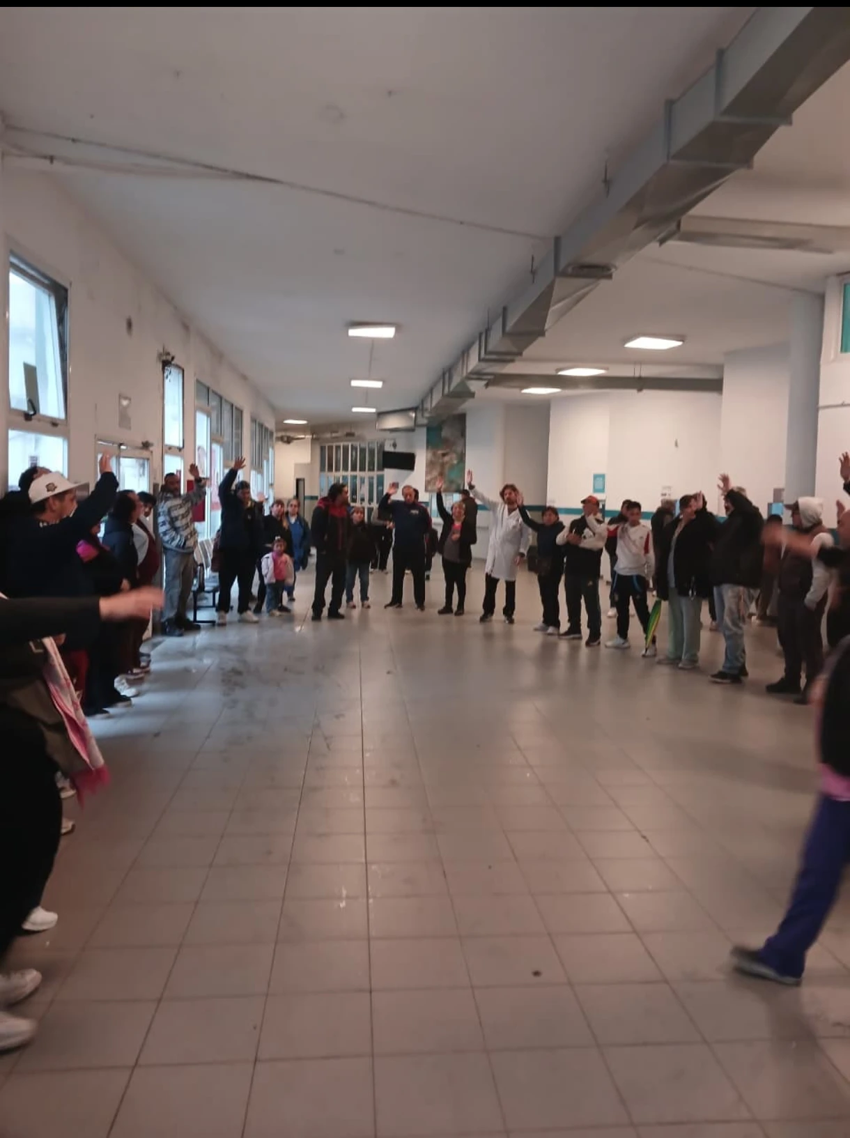 Paro en el hospital iriarte trabajadores adhieren a la medida de fuerza del  lunes 3 de agosto