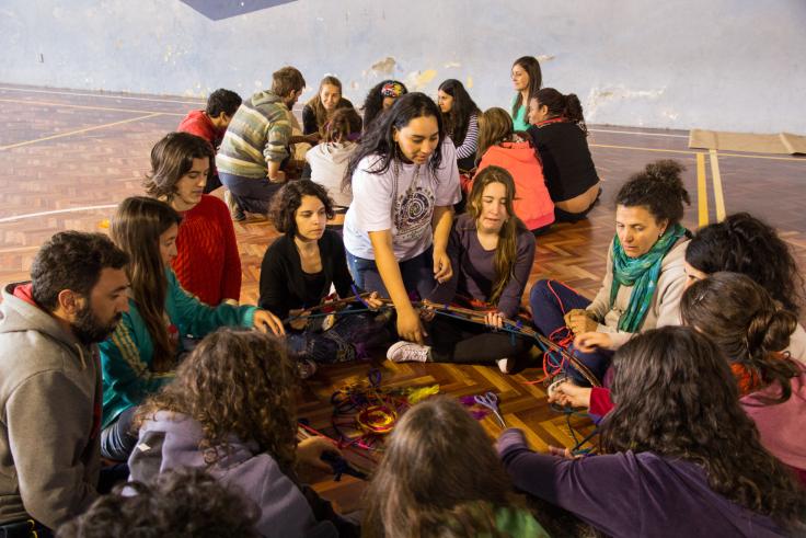 El amor a la tiera como una Madre, Nos inspira el amor del árbol, del río, del pájaro.. ya lo sabíamos. – Pedagogía de la Madre Tierra (Col)