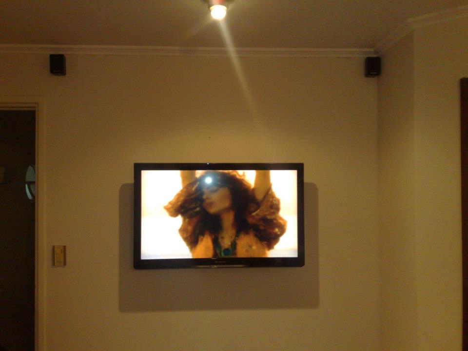 Instalación Profesional de pantallas y sistemas Home Theater hogareños