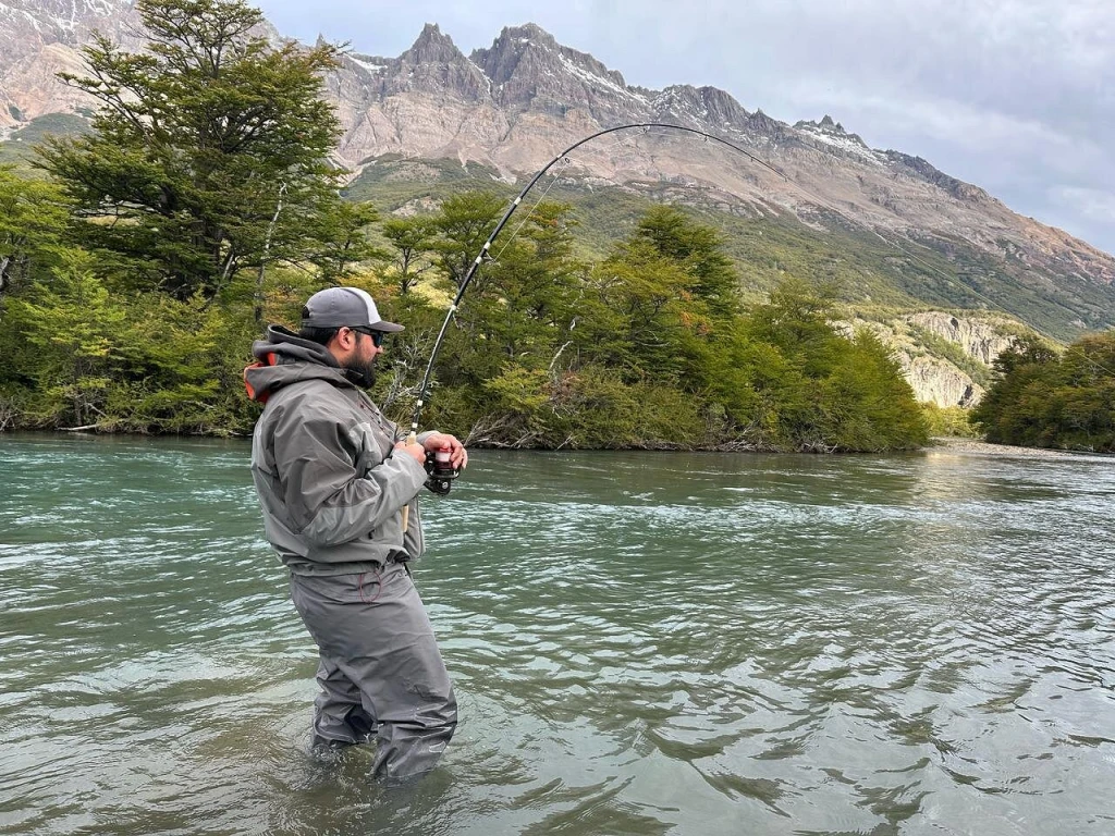 Ação em águas cristalinas