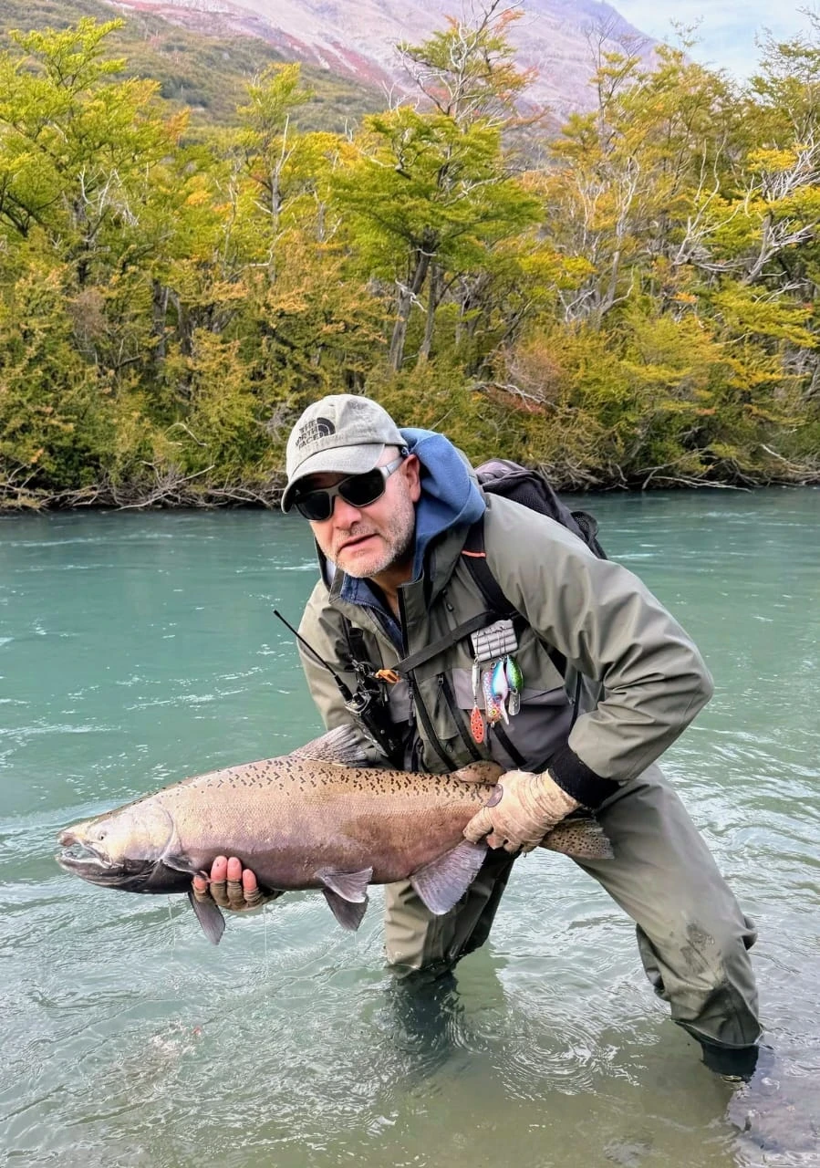  Gerardo, fishing guide
