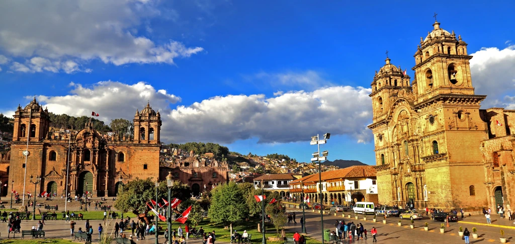 plaza-cusco-1.webp