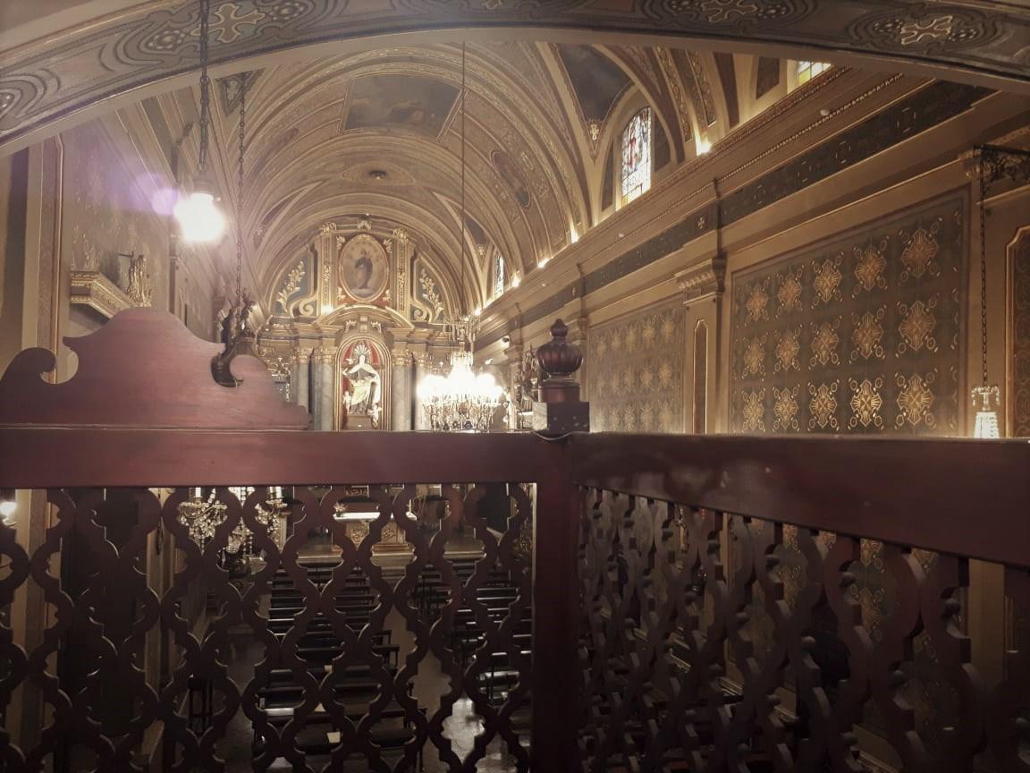 Espacio desconocido de la Iglesia de Santa Teresa. Se trata del lugar donde se ubicaban los músicos del Monasterio.