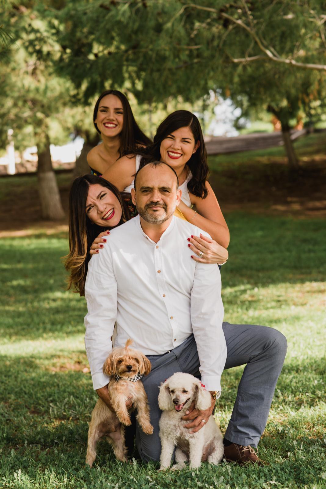 fotos de perrhijos en chihuahua, fotos, familia, perros , mi perro mi familia , mi perro mi hermano , mi perro mi hijo, perrhijos ,familia divirtiendose, mascotas, familia y mascotas , fotos de mascotas en chihuahua, mac y liz , mac y liz foto