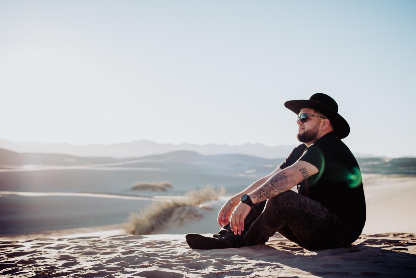 #desert #samalayuca #ahchihuahua #visitmexico #macdeblack #adventure #rebel #beards #tatued #deserttrip #modelphotography #menphotography #inspiration #mexico #men #modelphotography #photoshoot #nikon #nikonmx #instagood #Destinationphotographer #exploretocreate #aroundtheworld #macylizphotography