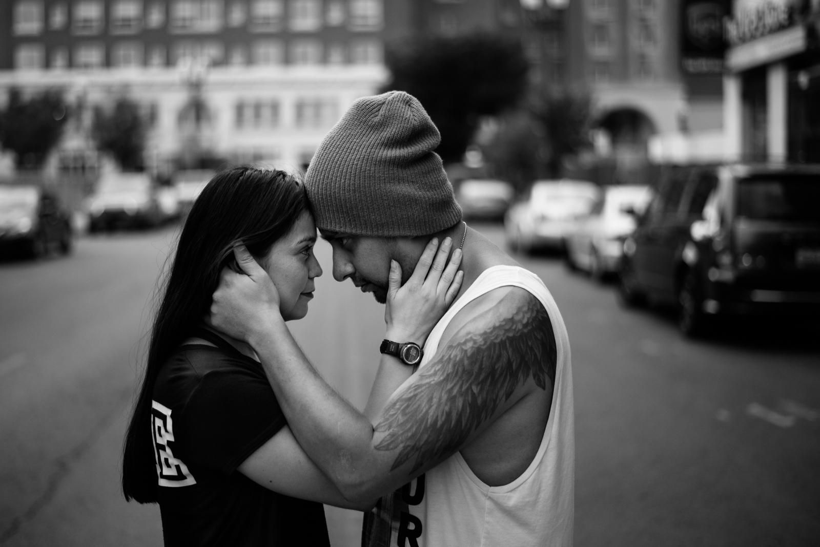 fotografia urbana de pareja , novios bailarines, novios en el paso , fotos de novios en el centro, fotos de novios en el parque de los lagartos, fotografos de boda en chihuahua, boda en chihuahua , mac y liz , fotografos profesionales en chihuahua, fotografos internacionales de boda con sede en mexico, fotografos de bodas cuu , fotos de novios en chihuahua, destination wedding photographer