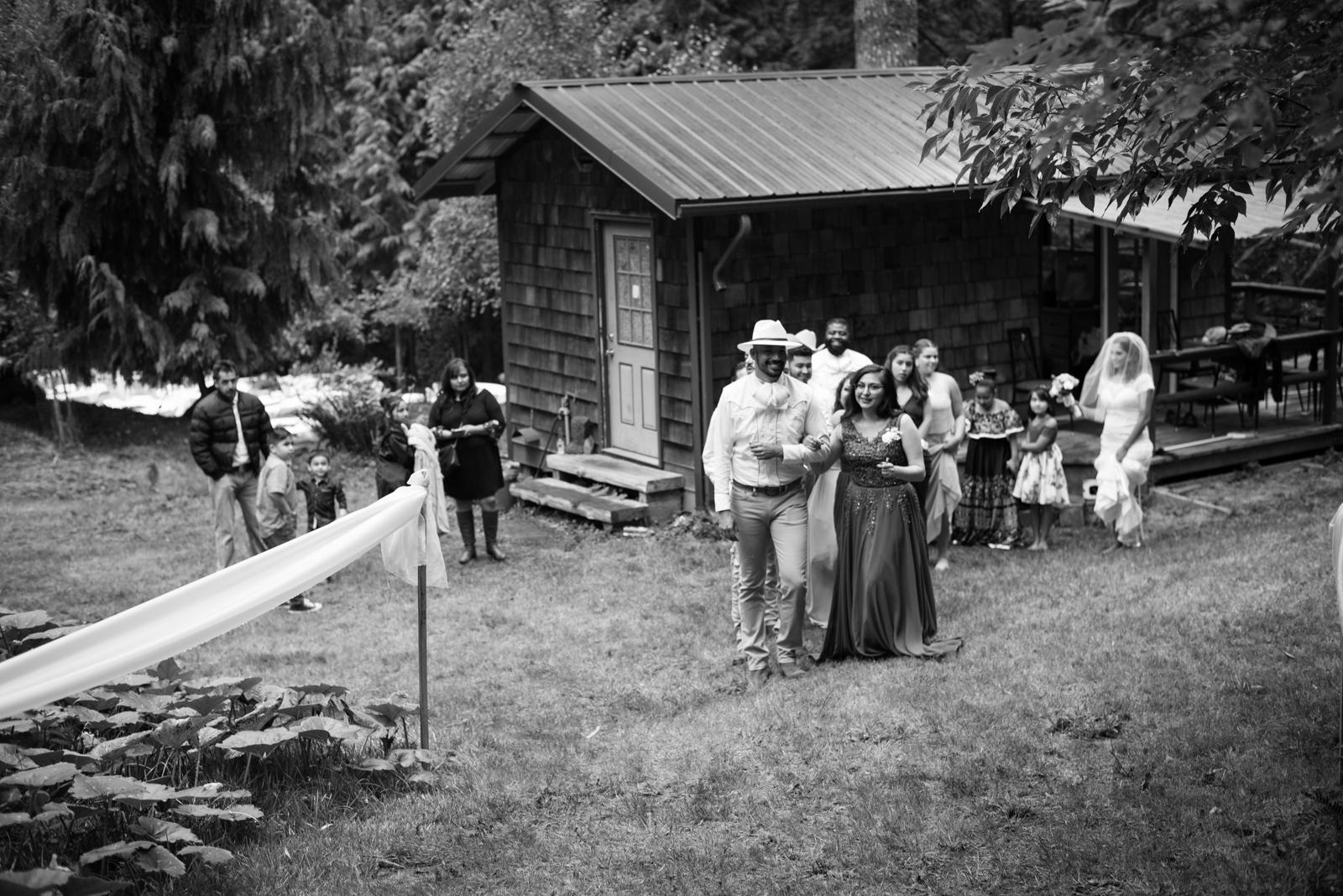 Boda seattle  bosque ceremonia cortejo nupcial