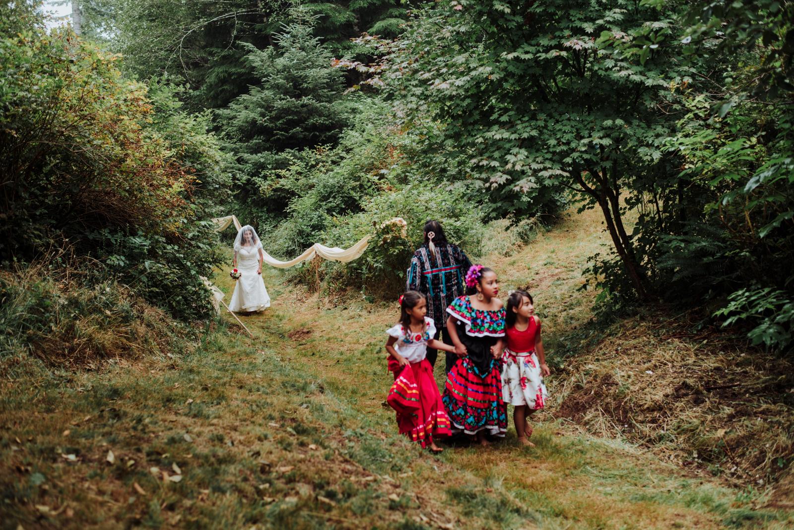 Boda seattle bosque entrada de la novia lakota