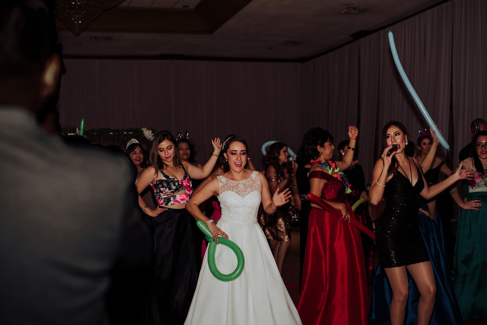 boda en delicias chihuahua, momentos de la boda, recepcion, novio y novia, mac y liz photography, fiesta, boda, country club delicias, 