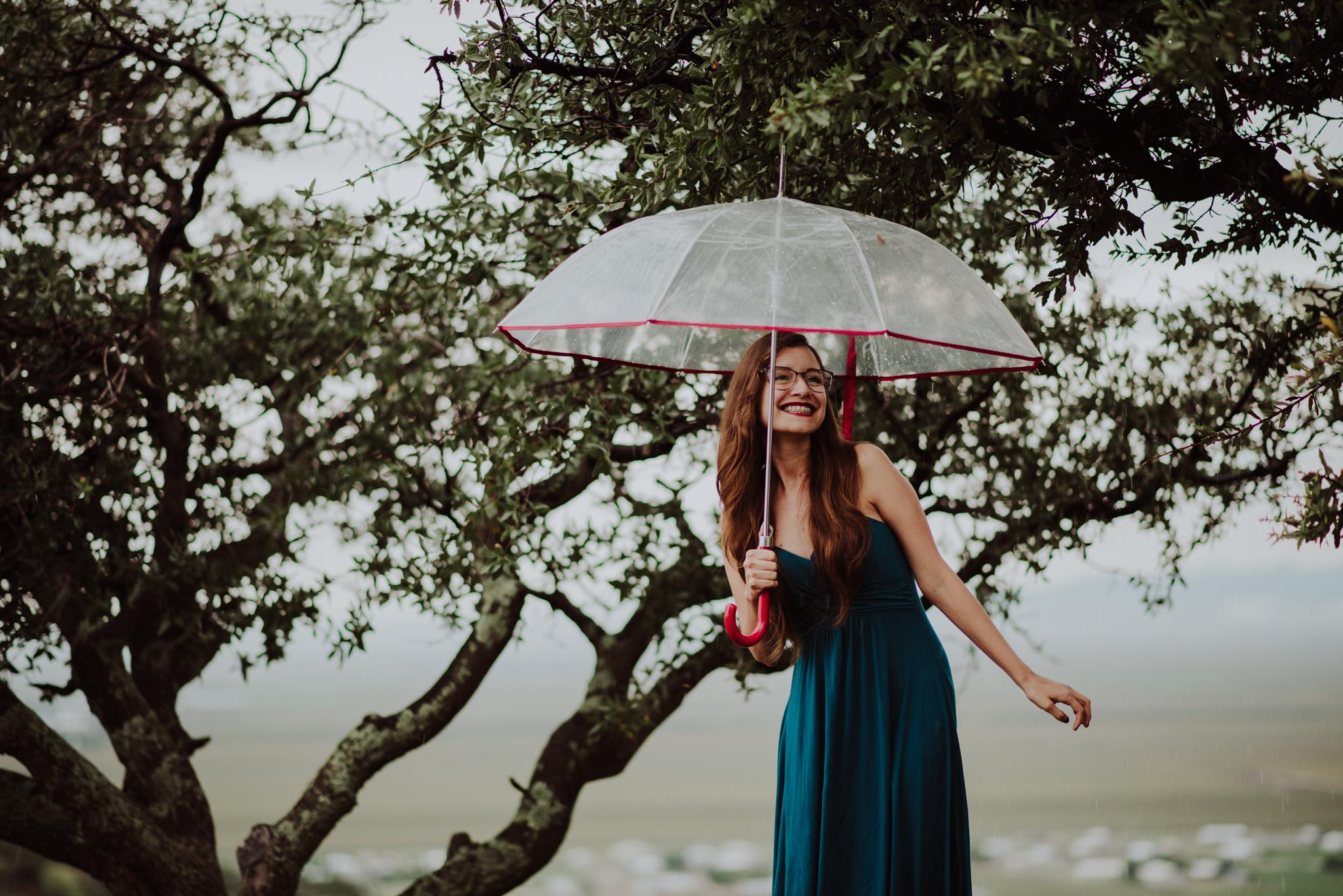 fotografo destino en chihuahua mexico / rain photoshoot / portrait / raini day / model photography / adventure sesions