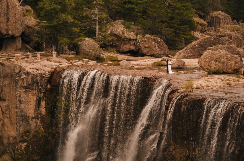 Postboda en barrancas del cobre creel , cusarare, arareko, divisadero.