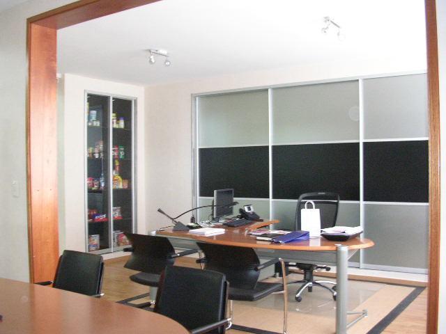 Diseño interior de oficina y equipamiento