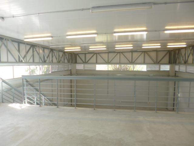 Área de entrepiso 100 m2
