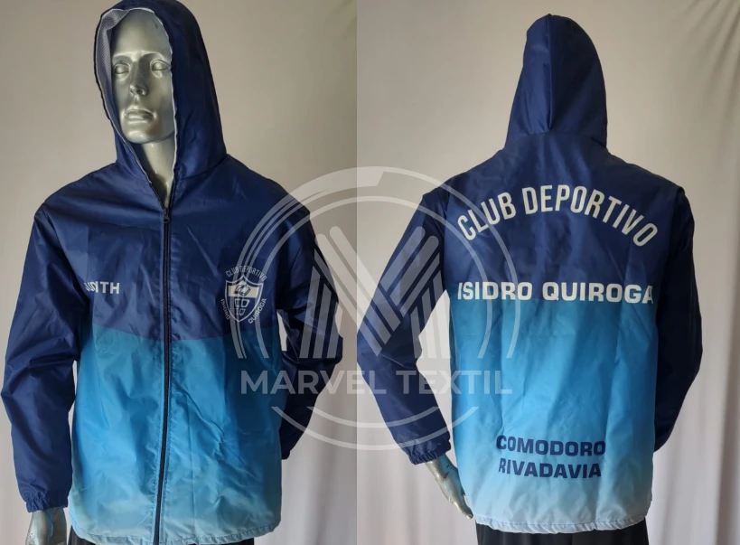ISIDROQUIROGAROMPEVIENTOSMARVELTEXTIL.webp
