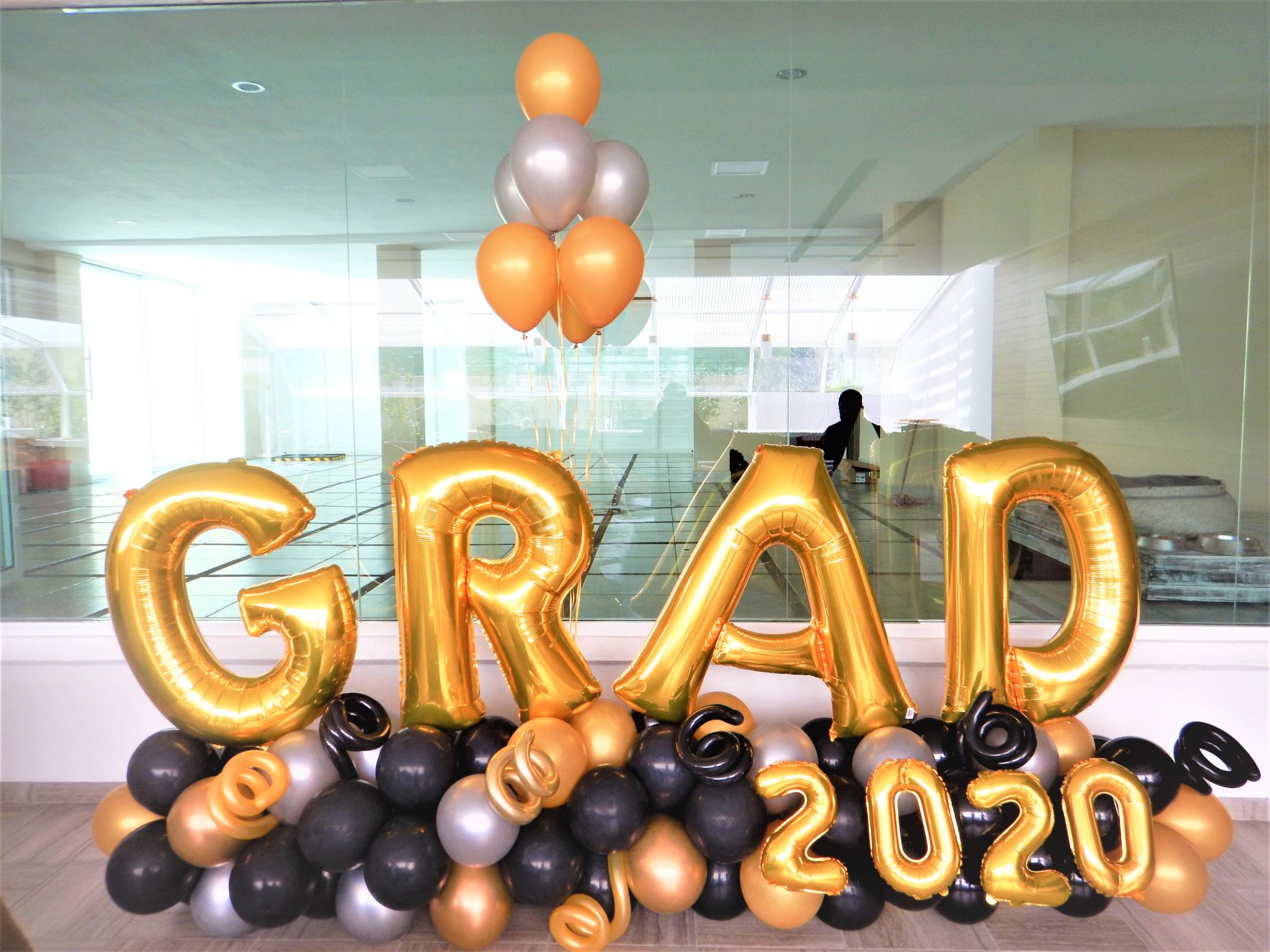 Arreglos para graduación con globos