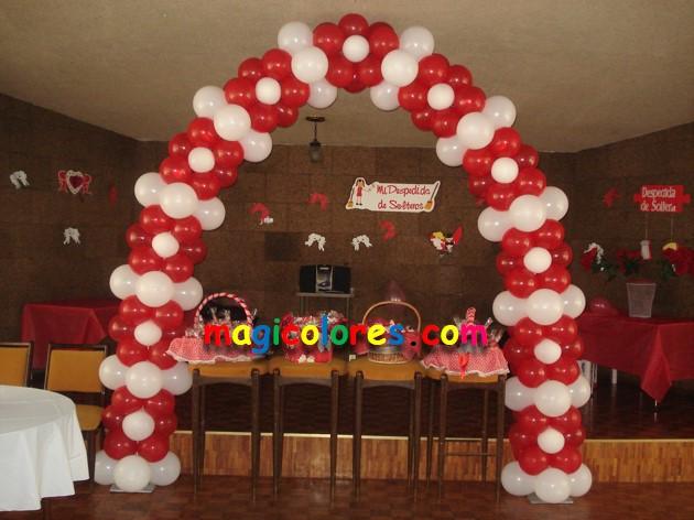 Arco de látex 2.5m x 2.5m con formas de flores