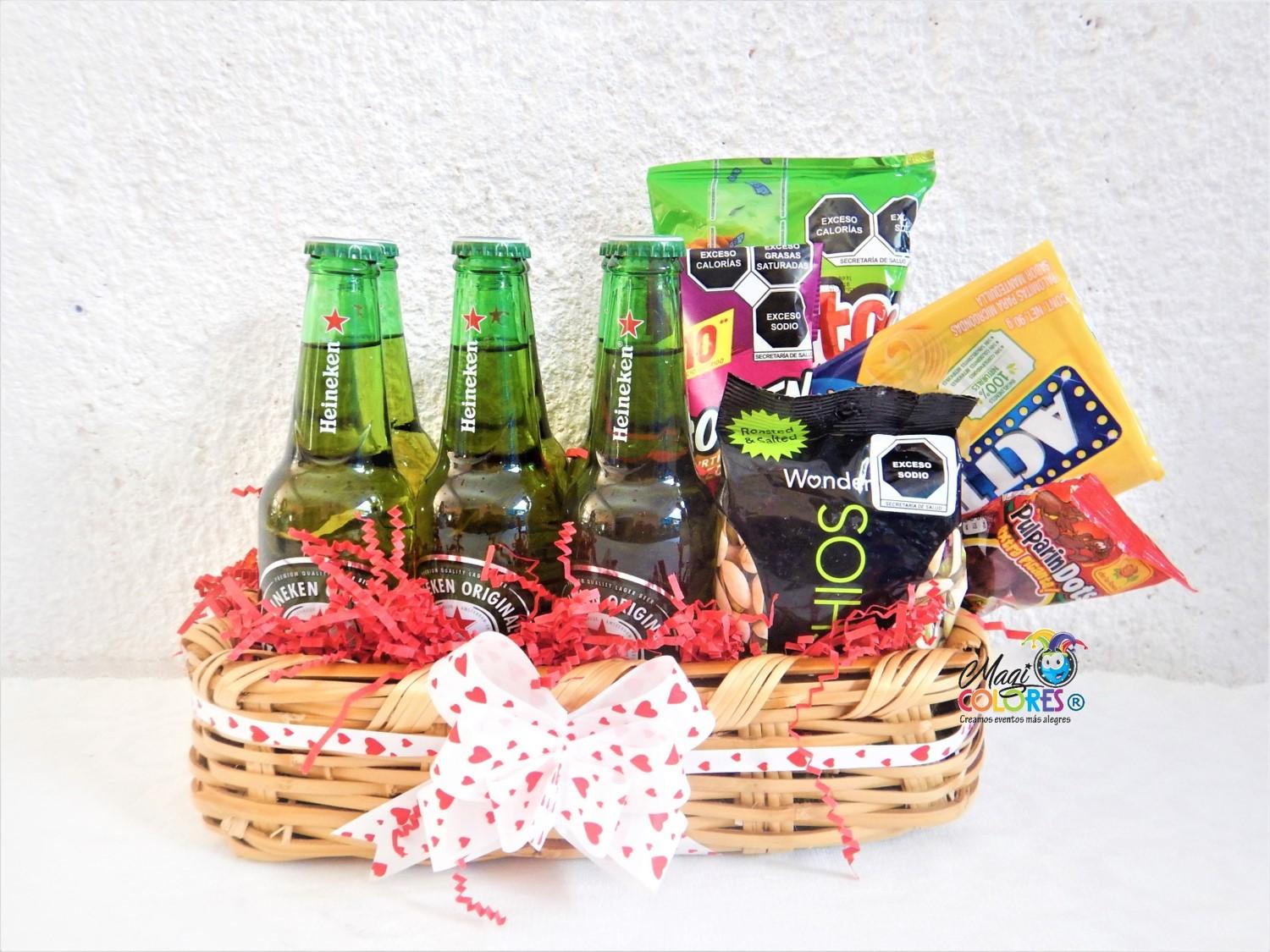 Arreglo de peluches y dulces