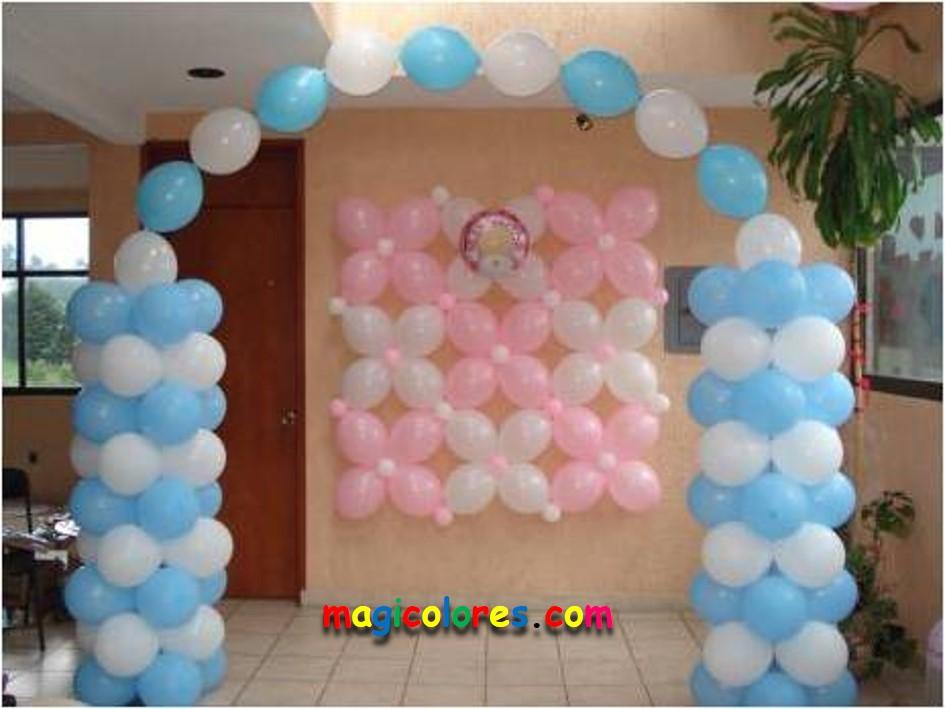 Arco con globos para bautizo