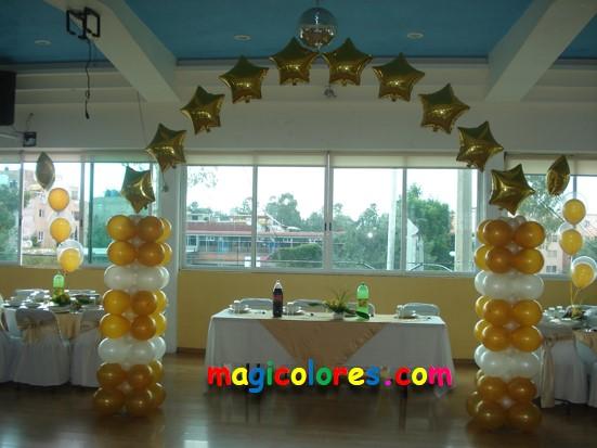 Arco para bodas con estrellas metálicas