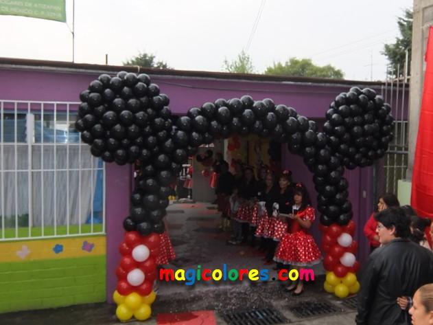 Arco de globos Mickey Mouse con globos