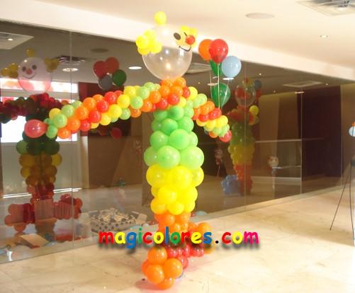 Figura de payaso con globos