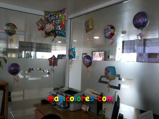 Globos metálicos con helio para oficinas