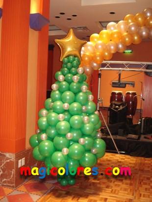 Arbol de navidad con globos
