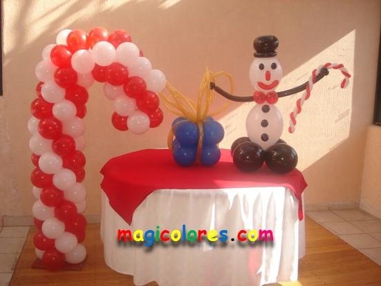 Caramelo con globos, regalo y muñeco de nieve con globos