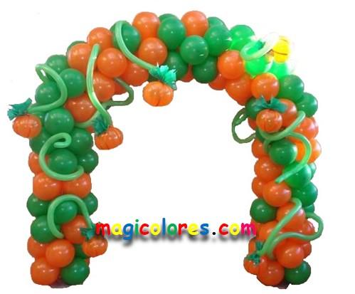 Arco con globos de calabazas para halloween