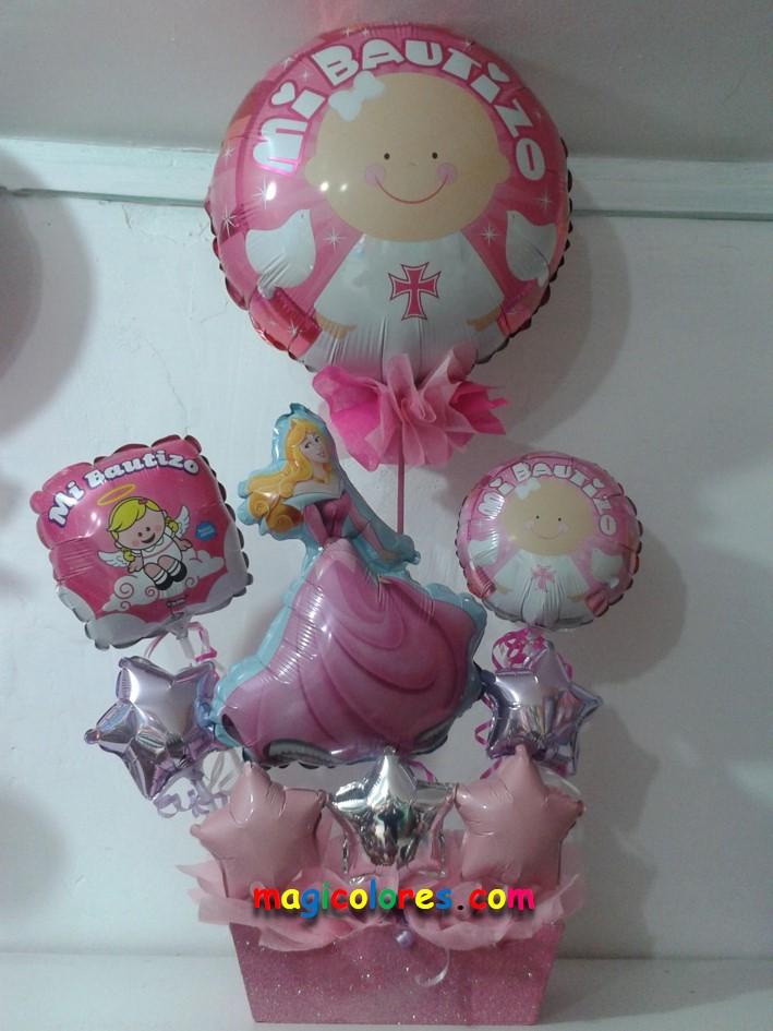 Arreglo con globos para bautizo niña