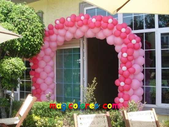 Arco con globos para bienvenida