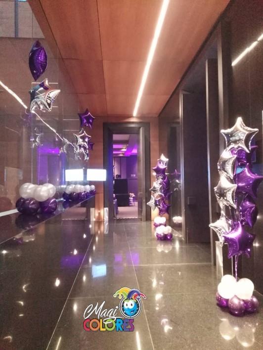 Bouquets con estrellas metálicas con helio
