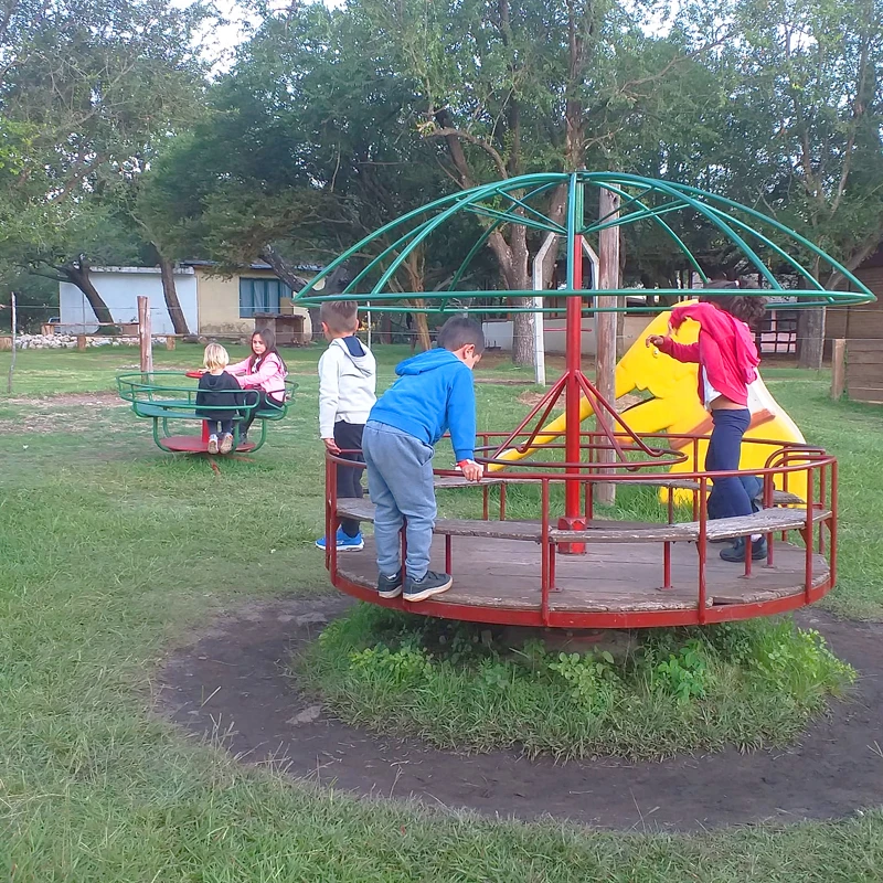 plaza-juegos-infantil-aguila-blanca-2.webp
