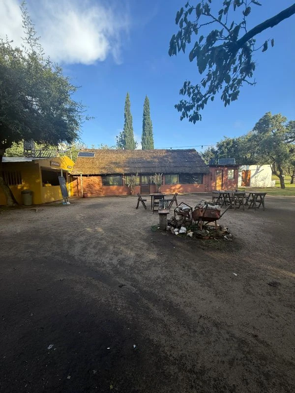 salon-patio-aguila-blanca-01.webp
