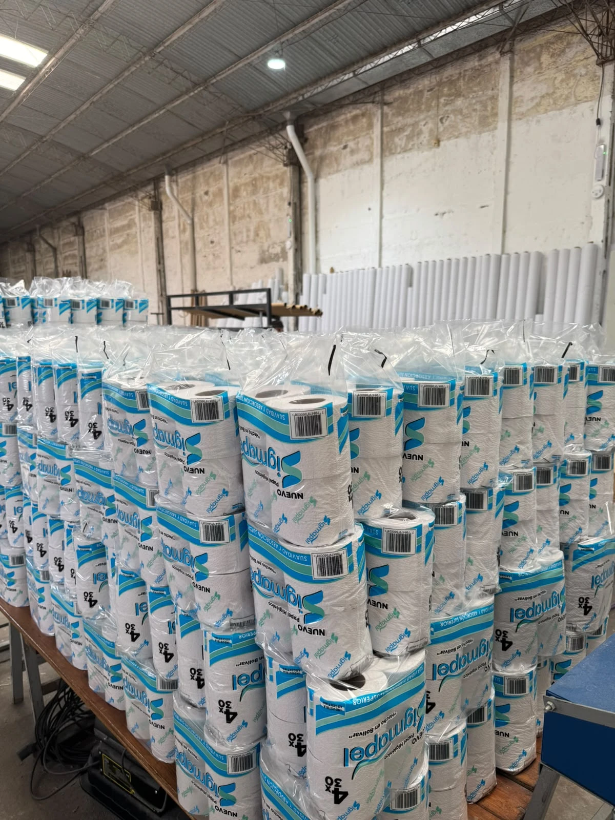 Papel higiénico estándar para baños de empresas