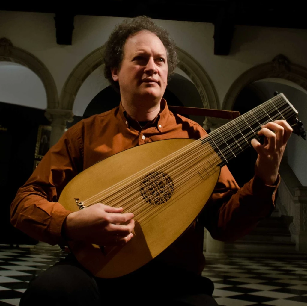 Gabriel Schebor: “La música del laúd tiene una poesía y una sutileza muy especial”