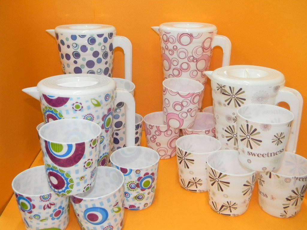 Jarra y 4 Vasos de gran durabilidad